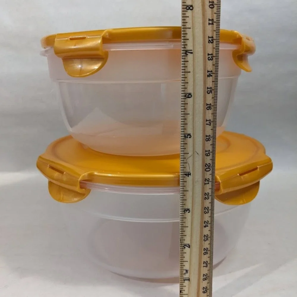 LocknLock Easy Essentials Round Food Storage Set 1.5QT 2.2QT Yellow Lids HSM945